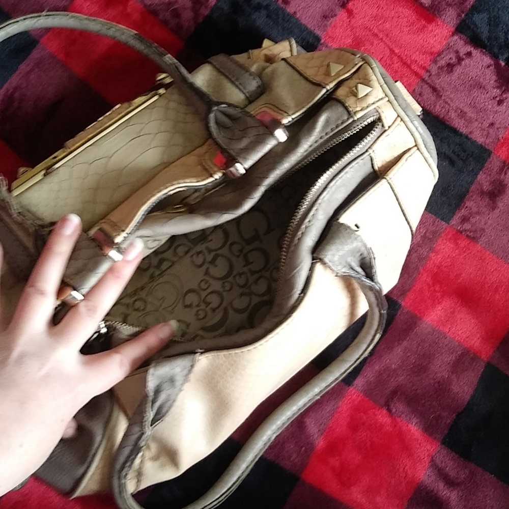 Guess handbag - Picture 5 of 6